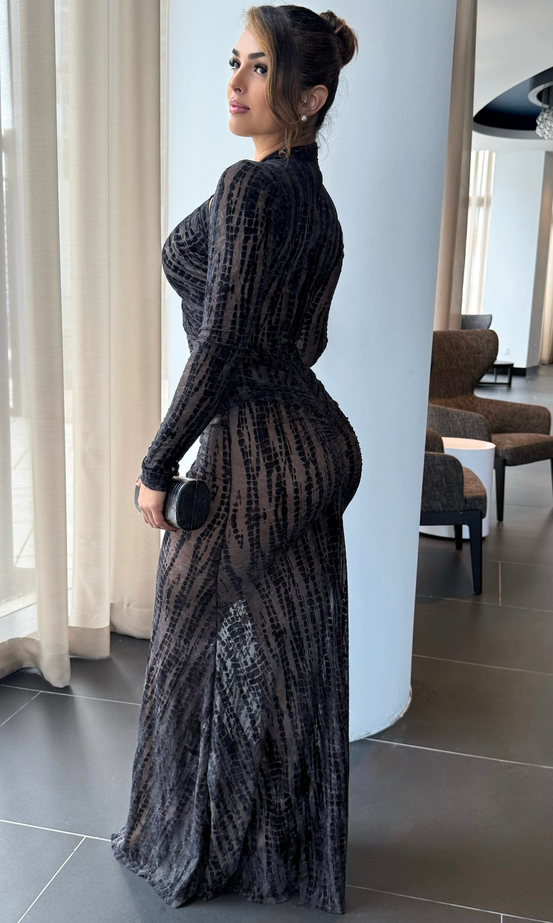 VICTORIA VELVET MESH MAXI DRESS (BLACK)