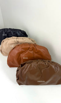 CLOUD LEATHER RUCHED CLUTCH (NUDE)