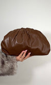 CLOUD LEATHER RUCHED CLUTCH (CHOCOLATE)